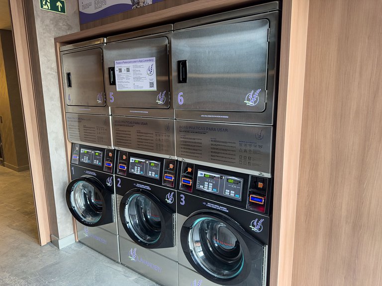 Atmos Brooklin Living Bstay