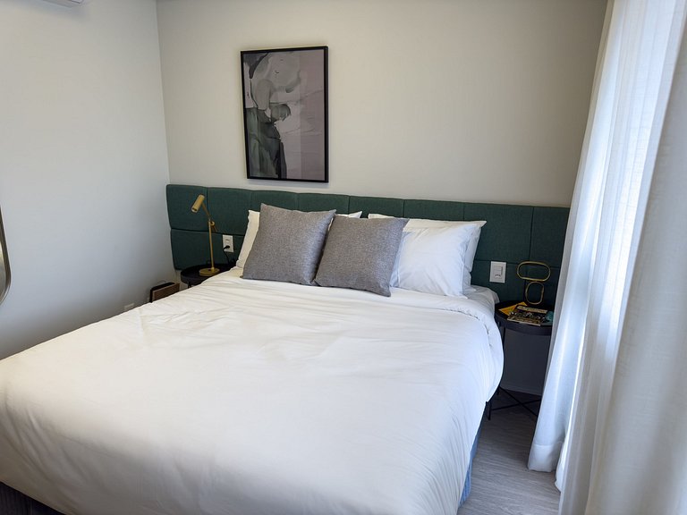 Atmos Brooklin Eight