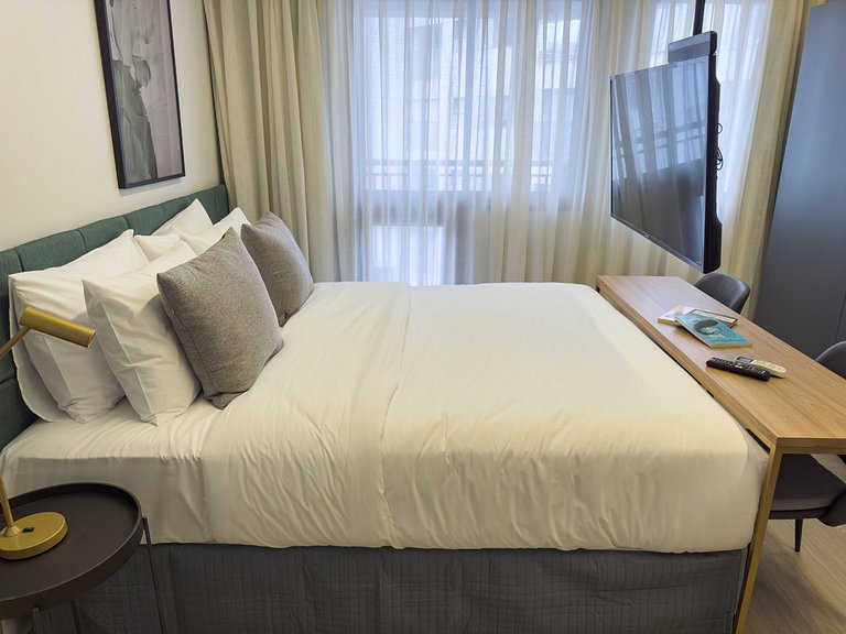 Atmos Brooklin Twelve