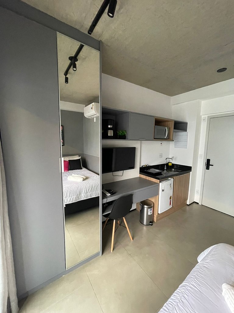 Studio moderno perto da Oscar Freire