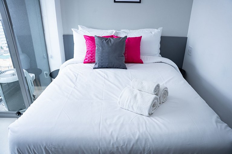 On Paulista Paraíso Eight