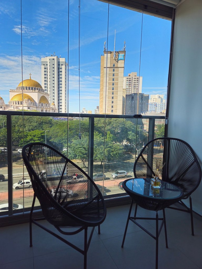 ON 405 | Resort urbano na Paulista, metrô à porta