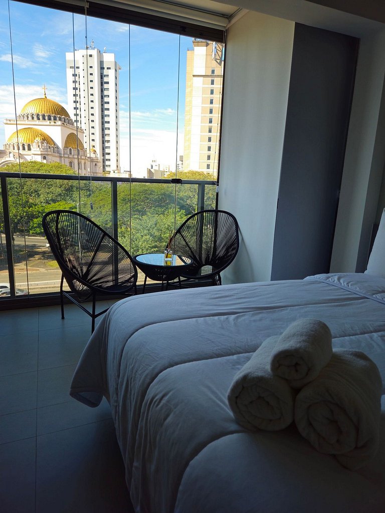 ON 405 | Resort urbano na Paulista, metrô à porta