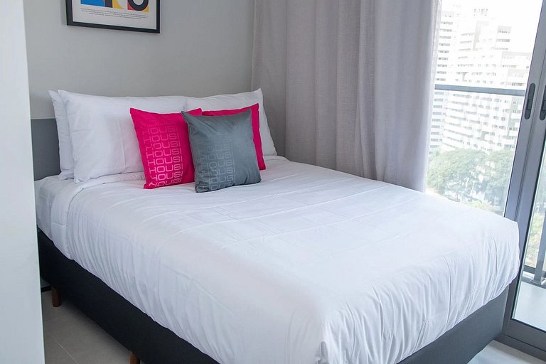 On Paulista Paraíso Three