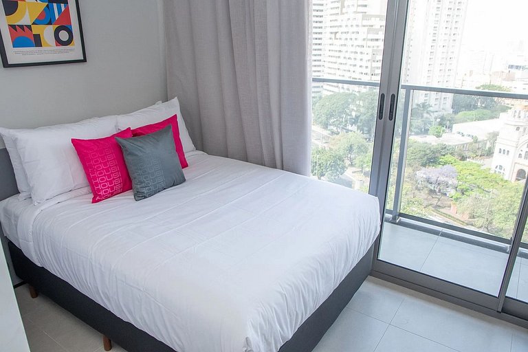 On Paulista Paraíso Three