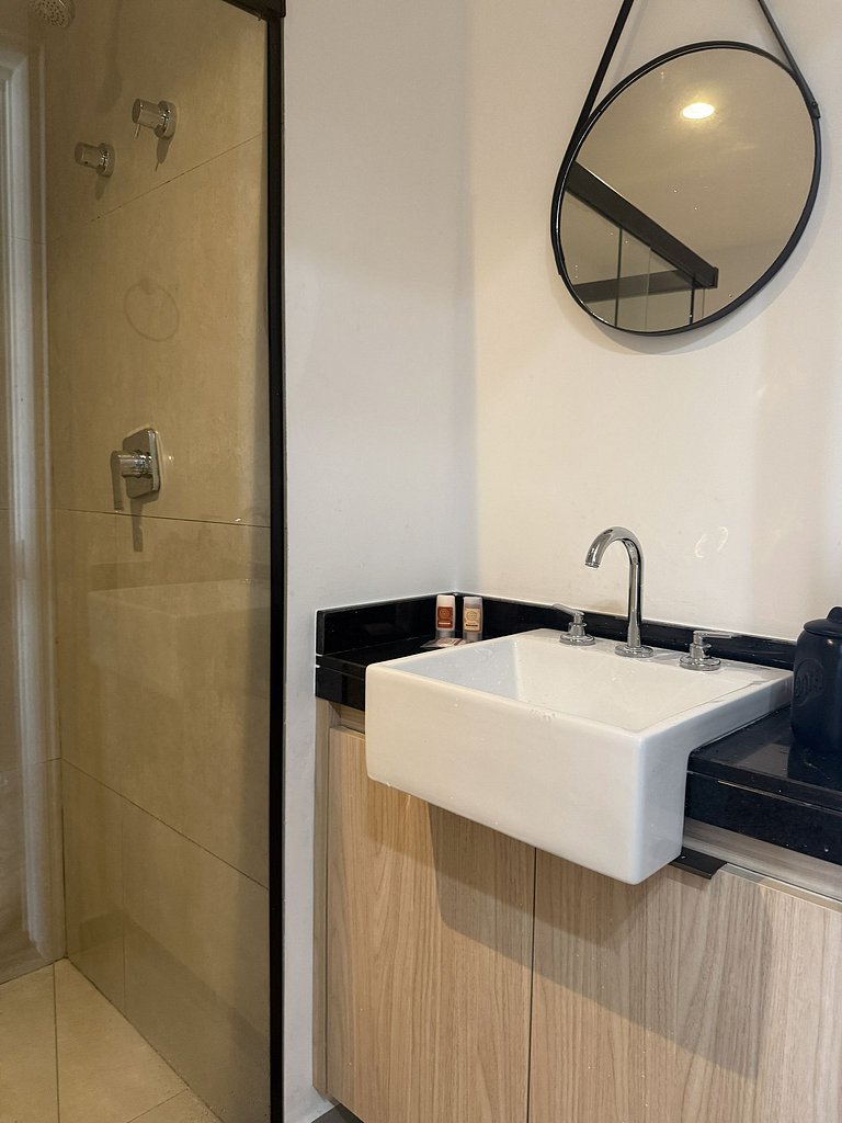 Maracatins 303A | Moderno no Shopping Ibirapuera
