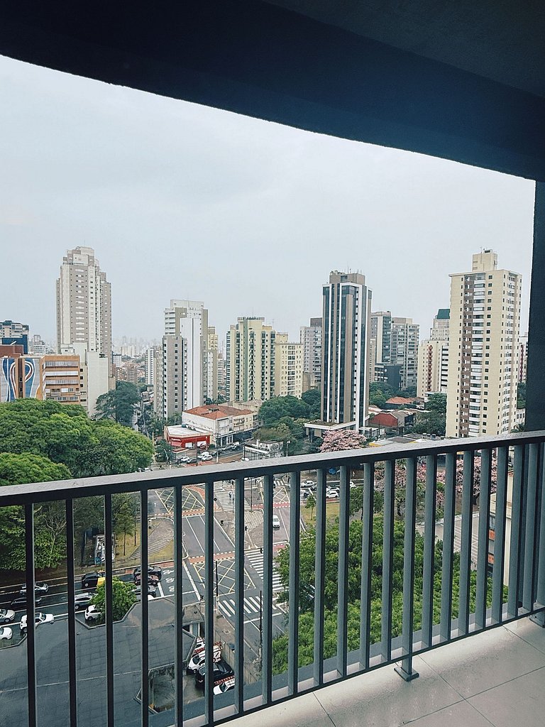 Domingos Vila Mariana Sixteen