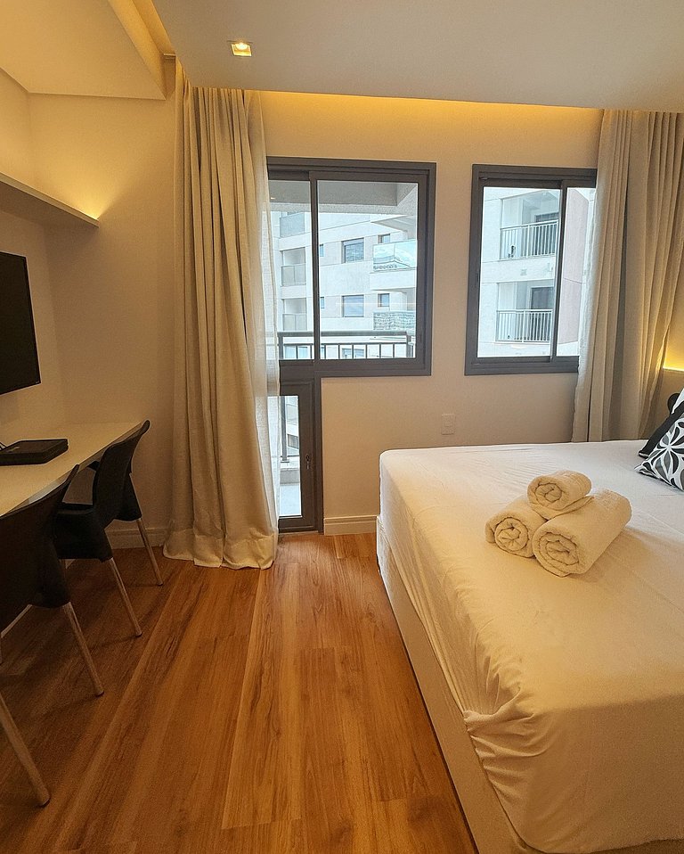 Atmos Brooklin Eight