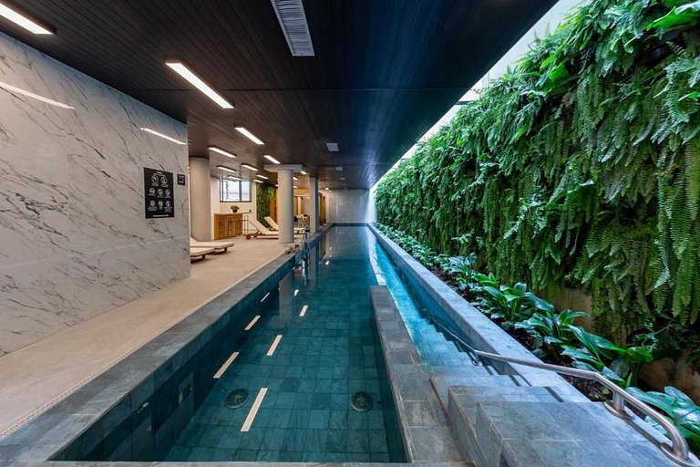 Nik Vila Mariana One