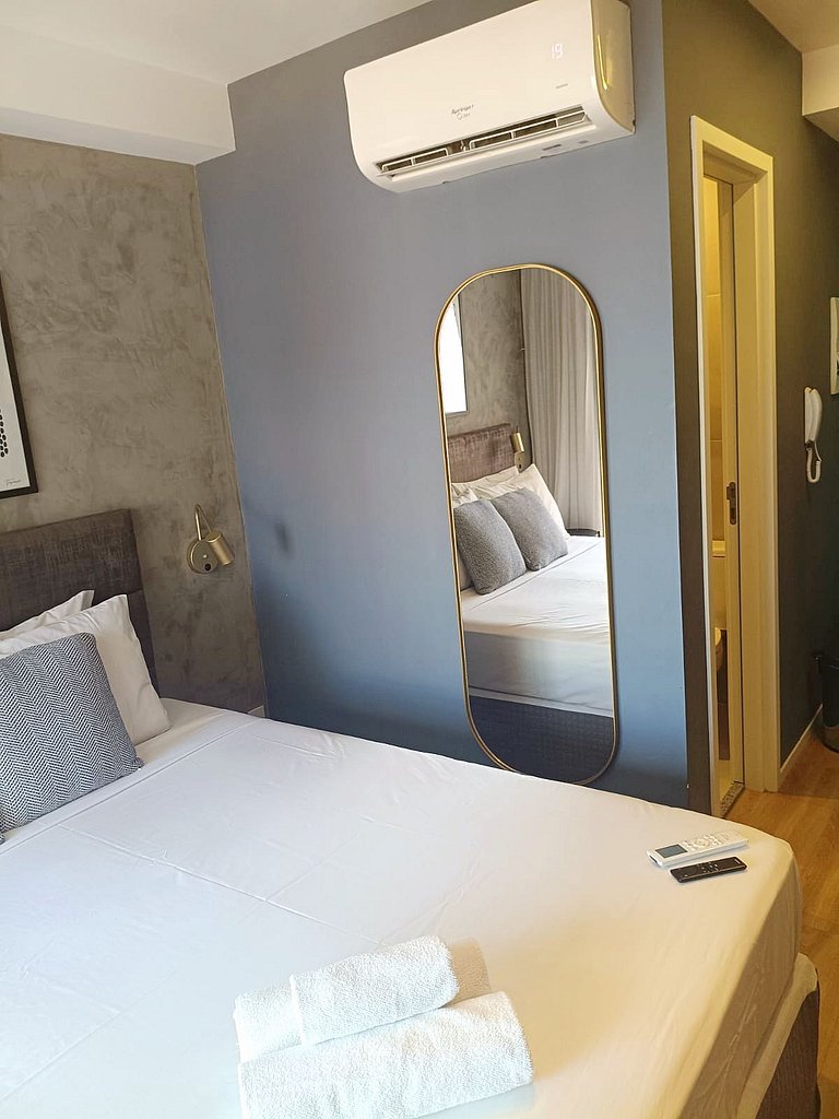 Nik Vila Mariana One