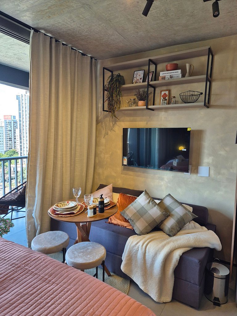 Domingos Vila Mariana Sixteen