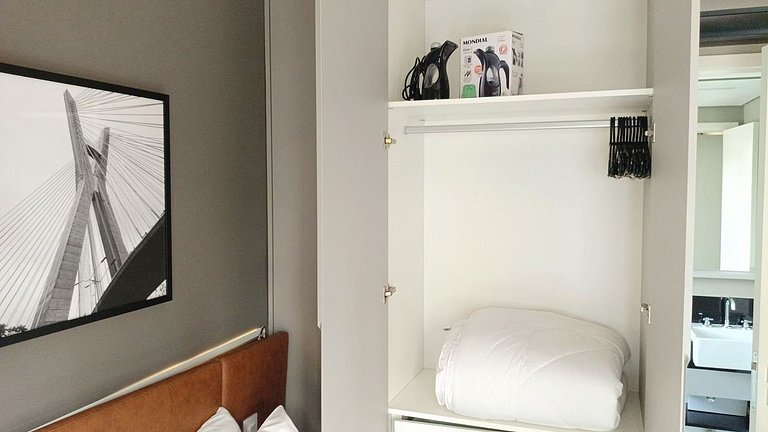 Gabriel Boutique Four