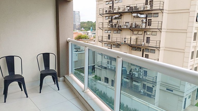 Summit 401 | Piscina, tênis e metrô na Faria Lima
