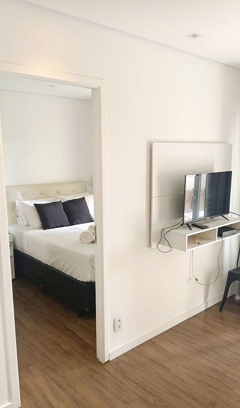 Summit 403 | Pool, tennis & metro at Faria Lima