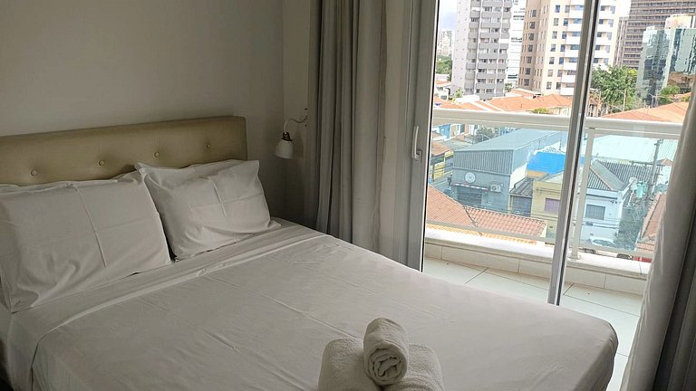 Summit 407 | Piscina, tênis e metrô na Faria Lima