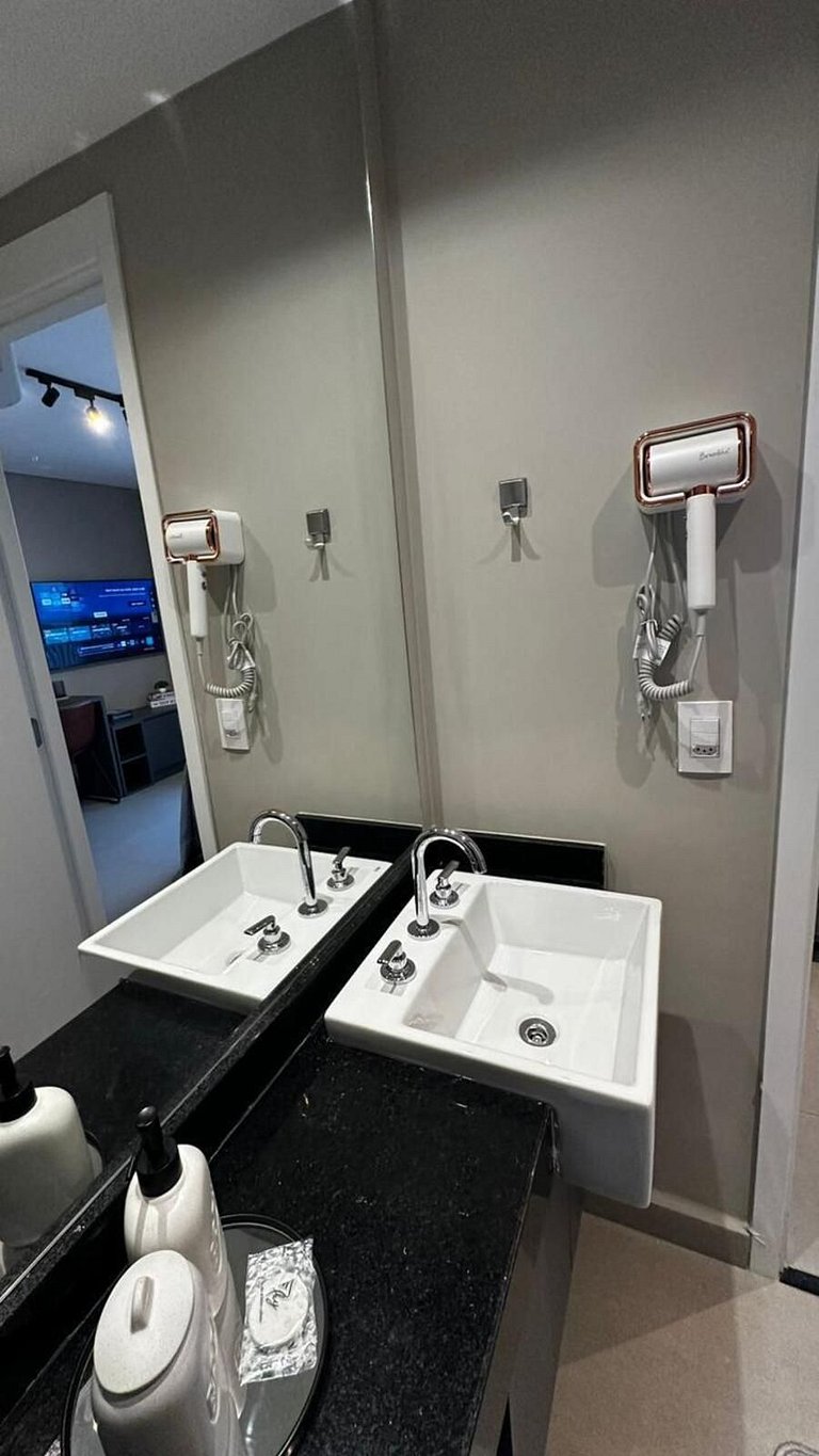 Domingos Vila Mariana Eighteen