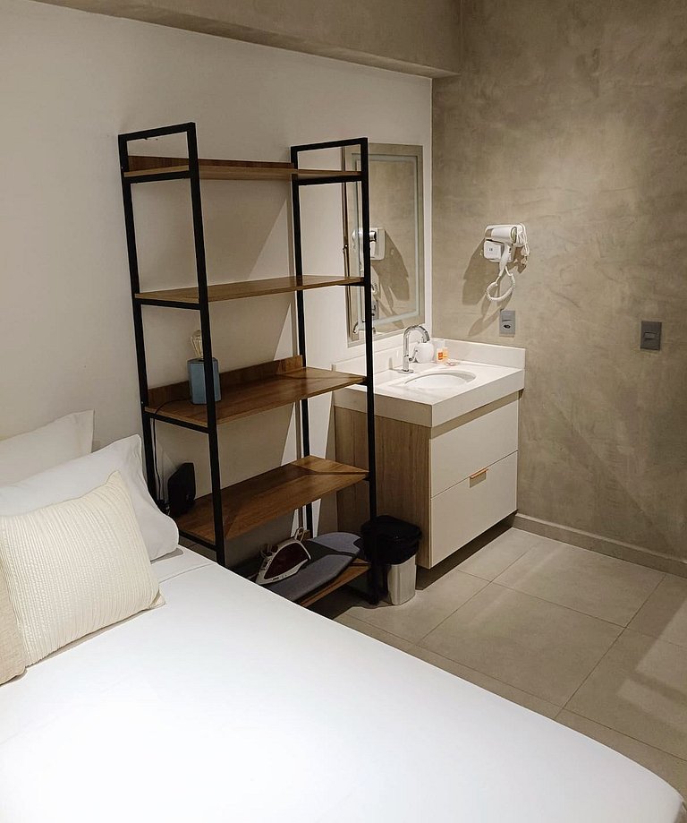 Hub Vila Madalena Four