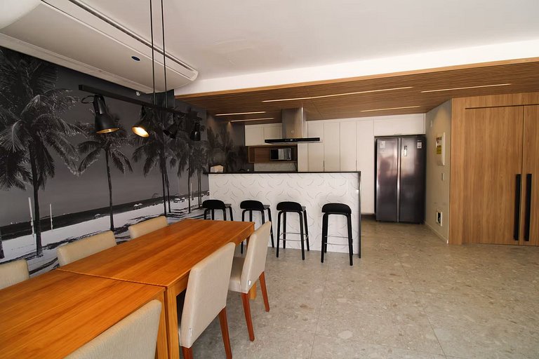 Dias Downtown Five