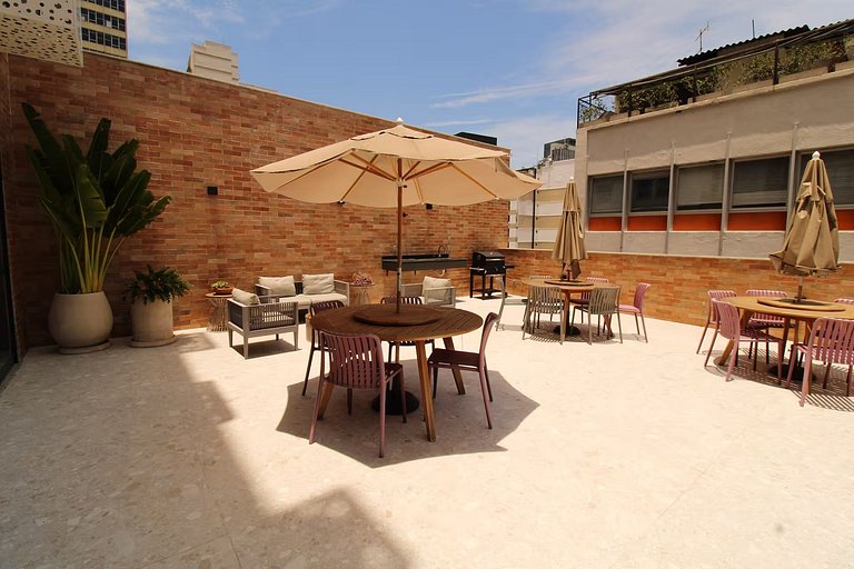 Dias Downtown Four
