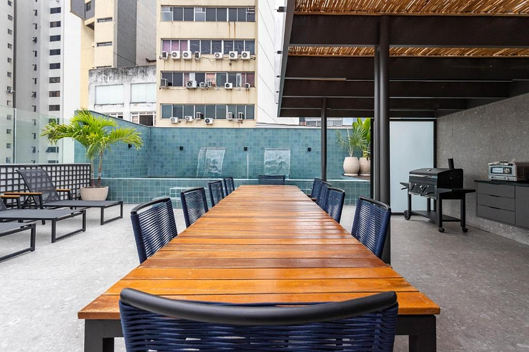 Dias Downtown Five