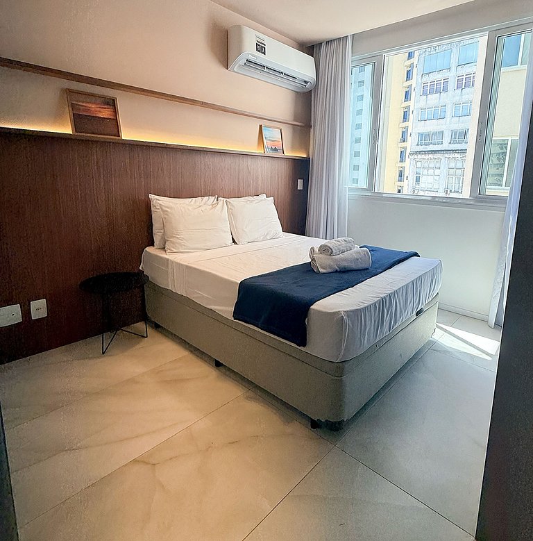 Dias Downtown Three