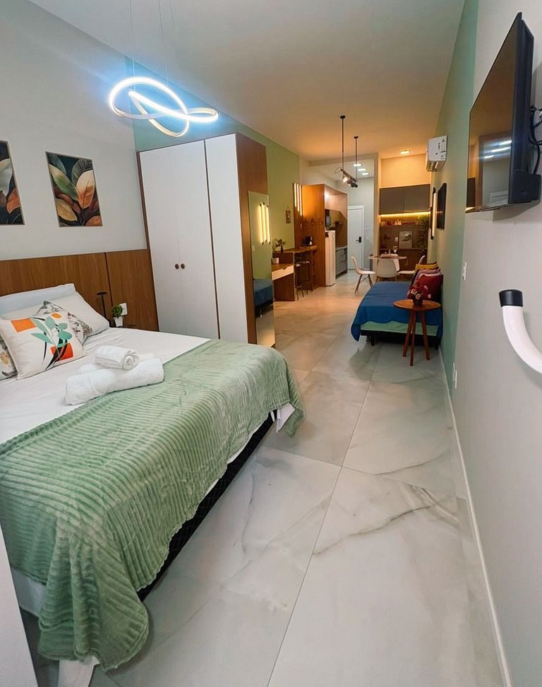 Dias Downtown Five