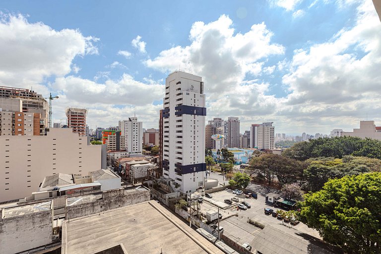 Domingos Vila Mariana Thirteen