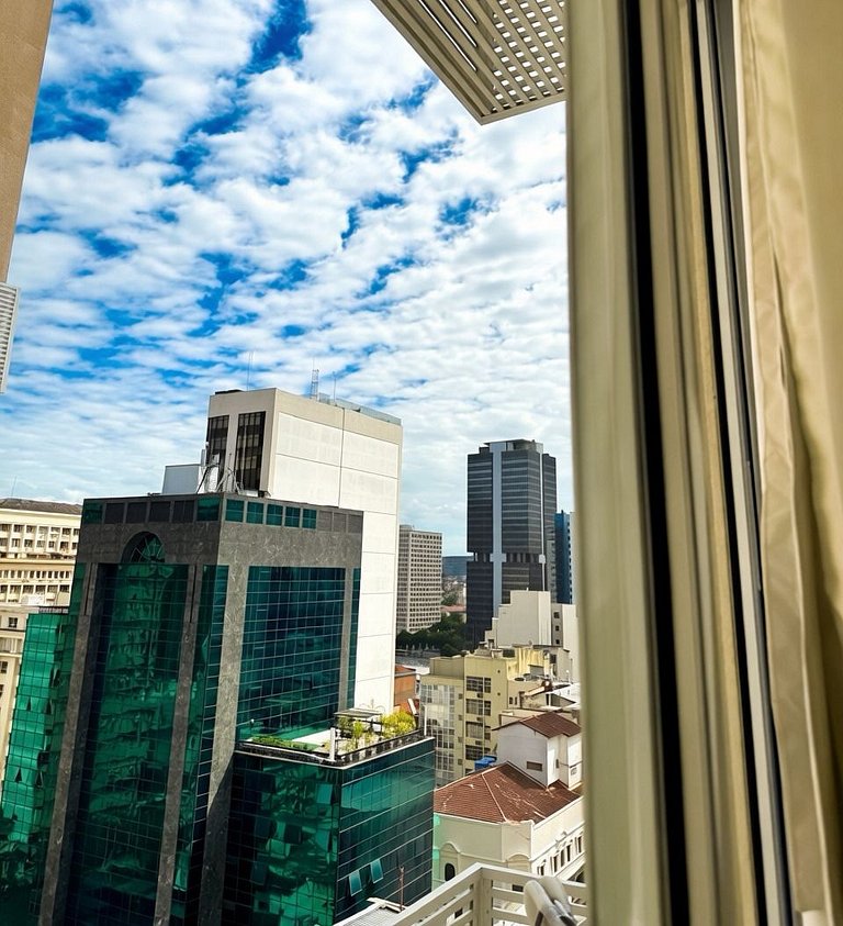 Dias Downtown Four