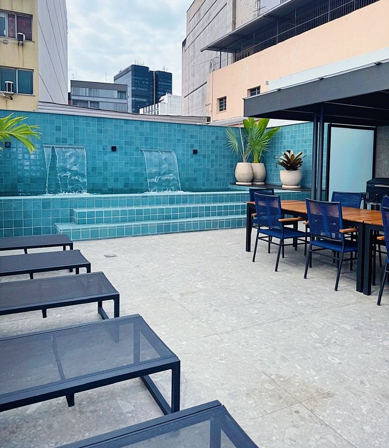 Dias Downtown Five