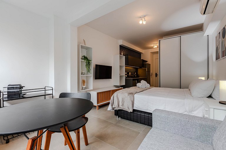 Hub VM 4007A  | Peace in bohemian Vila Madalena