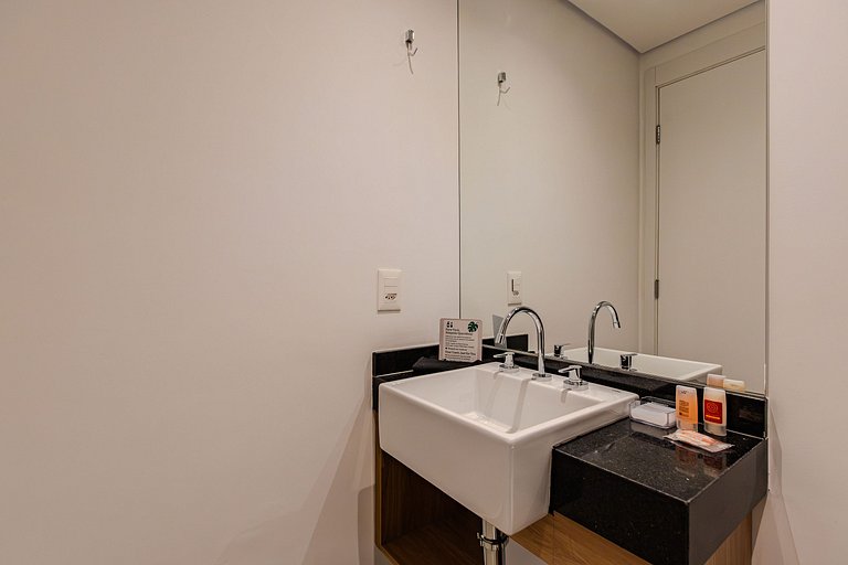 On Vila Madalena 1009 | Mobilidade e boemia