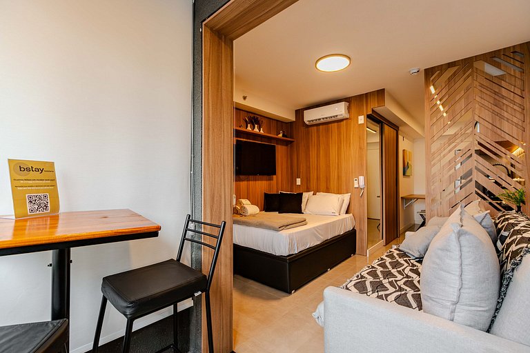 Bstay 310 | Charm & Comfort near Nubank Park