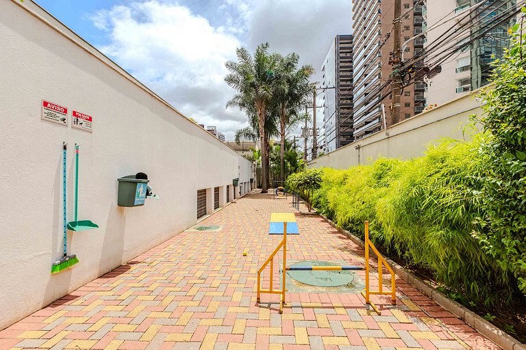 Summit 401 | Piscina, tênis e metrô na Faria Lima